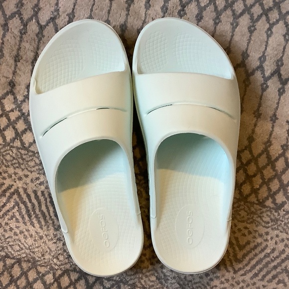 OOFOS Shoes - Oofos Recovery Slides 39EU W8/M6 NEW